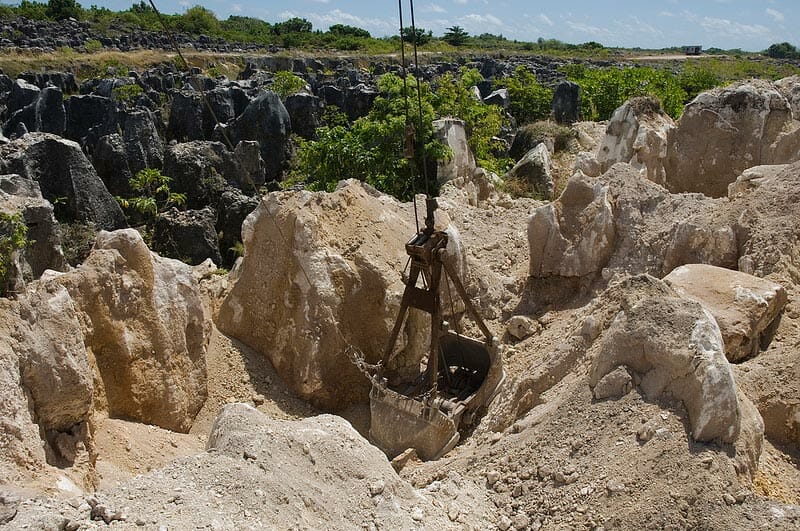 Secondary mining of phosphate rock in Nauru. (Lorrie Graham / CC 2.0)