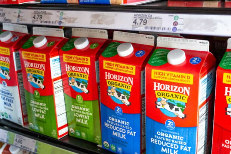 Largest Certified Organic Dairy Brand Pledges to ‘Carbon