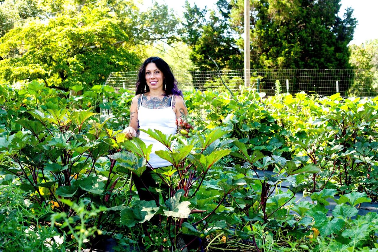 This US Army Veteran Continues to Serve Her Community By Farming - Modern  Farmer